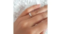 Solitaire Trilogie Or Jaune - Bague De Fiançaille 3 Diamants | Trilogie 14 Solitaire Trilogie Or Jaune - Bague De Fiançaille 3 Diamants | Trilogie -Maria || Simplicity Soldes 02 108 3 1