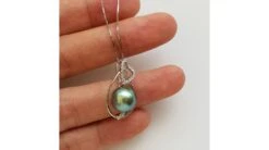 Pendentif Accents Romantiques - Perle De Tahiti, Or Blanc, Diamants -Maria || Simplicity Soldes 02 138