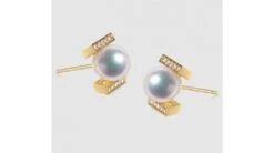 Boucles Oreilles Modernes Forme Rail. Or Jaune, Diamants Et Perles Akoya 12 Boucles Oreilles Modernes Forme Rail. Or Jaune, Diamants Et Perles Akoya -Maria || Simplicity Soldes 04 y 3 1