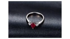 Bague Amour. Or Blanc, Rubis 1ct Taillé En Poire, Diamants -Maria || Simplicity Soldes 06 24 1