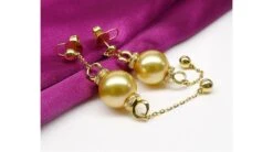 Pendants D'oreilles. Chainettes Or Jaune, Perles D'Australie Dorée Et Diamants 12 Pendants D'oreilles. Chainettes Or Jaune, Perles D'Australie Dorée Et Diamants -Maria || Simplicity Soldes 07 14