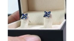 Boucle Oreille Fleur Saphir Bleu, Diamant, Or Blanc - Véronique Des Ruisseaux -Maria || Simplicity Soldes 20200909 154640