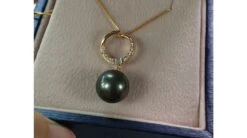 Pendentif Circle - Perle Tahiti Noire, Bleue Verte - Or Jaune, Diamants -Maria || Simplicity Soldes 20210308 163323