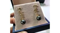 Boucles D'oreilles Nature - Perles De Tahiti Noires - Or Jaune, Diamants 6 Boucles D'oreilles Nature - Perles De Tahiti Noires - Or Jaune, Diamants -Maria || Simplicity Soldes 2 3 11