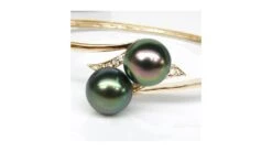 Bracelet Jonc Rigide Or Jaune - Diamants Pavés - 2 Perles De Tahiti -Maria || Simplicity Soldes UpFiles Image 2008 10 10 633592371042968750