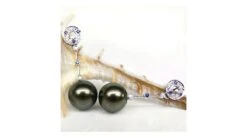 Boucles Oreilles - Perles De Tahiti Noires - Or Blanc, Diamants, Saphirs -Maria || Simplicity Soldes UpFiles Image 2008 10 28 633607894924418750