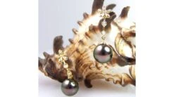 Création Boucles D'oreilles Fleurs - Perles De Tahiti - Pendants Or Jaune, Diamants -Maria || Simplicity Soldes UpFiles Image 2009 02 10 633698552297645000 2