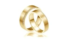 Alliances Couple. Or Jaune. Diamants 0.120ct