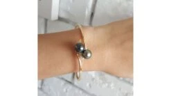 Bracelet Jonc Rigide Or Jaune - Diamants Pavés - 2 Perles De Tahiti -Maria || Simplicity Soldes brt002