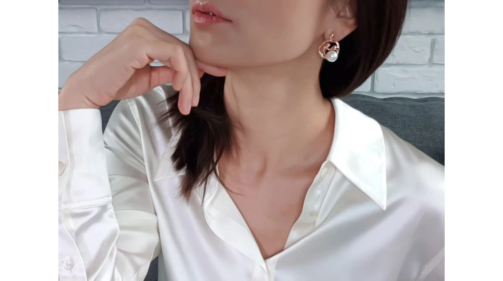 Boucles D'oreilles Fleurs De Pêcher - Perles D'Australie Blanches 4 Boucles D'oreilles Fleurs De Pêcher - Perles D'Australie Blanches – Image 4