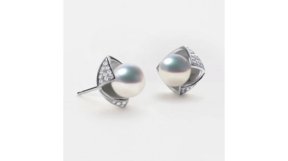 Boucles Oreilles Fukiyose Or Blank Perles Akoya Diamants 2 Boucles Oreilles Fukiyose Or Blank Perles Akoya Diamants – Image 2