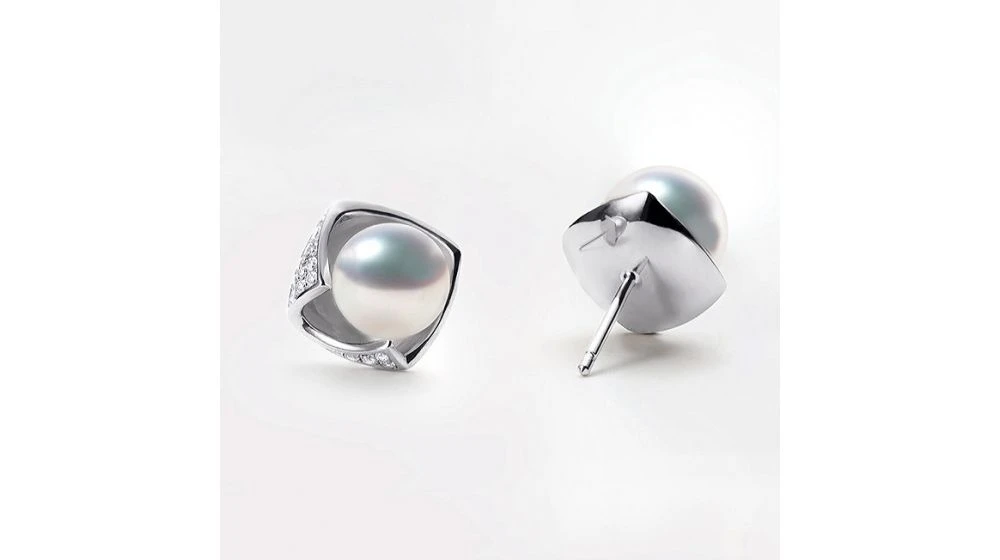 Boucles Oreilles Fukiyose Or Blank Perles Akoya Diamants 3 Boucles Oreilles Fukiyose Or Blank Perles Akoya Diamants – Image 3