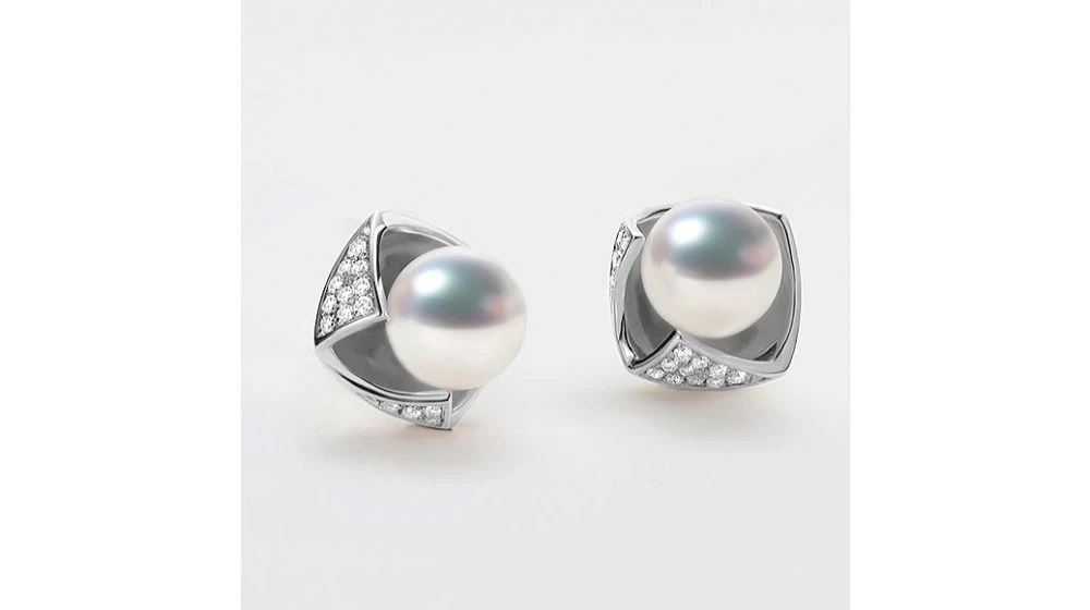 Boucles Oreilles Fukiyose Or Blank Perles Akoya Diamants 4 Boucles Oreilles Fukiyose Or Blank Perles Akoya Diamants – Image 4