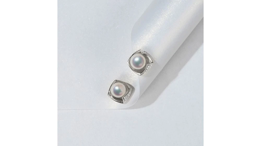 Boucles Oreilles Fukiyose Or Blank Perles Akoya Diamants 7 Boucles Oreilles Fukiyose Or Blank Perles Akoya Diamants – Image 7