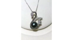 Pendentif Cygne - Perle De Tahiti - Or Blanc, Diamants, Saphir Rose -Maria || Simplicity Soldes mmexport1452440266925