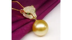 Pendentif Panthère Perle D'Australie Dorée. Or Jaune Et Diamants 19 Pendentif Panthère Perle D'Australie Dorée. Or Jaune Et Diamants -Maria || Simplicity Soldes pap049 5