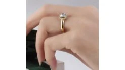 Bague Solitaire Gracieuse Majesté - Or Jaune & Diamants Enroulés | Gemperles 10 Bague Solitaire Gracieuse Majesté - Or Jaune & Diamants Enroulés | Gemperles -Maria || Simplicity Soldes sol2 1