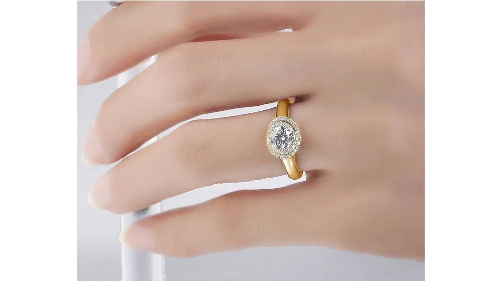 Bague Solitaire Gracieuse Majesté - Or Jaune & Diamants Enroulés | Gemperles 2 Bague Solitaire Gracieuse Majesté - Or Jaune & Diamants Enroulés | Gemperles – Image 2